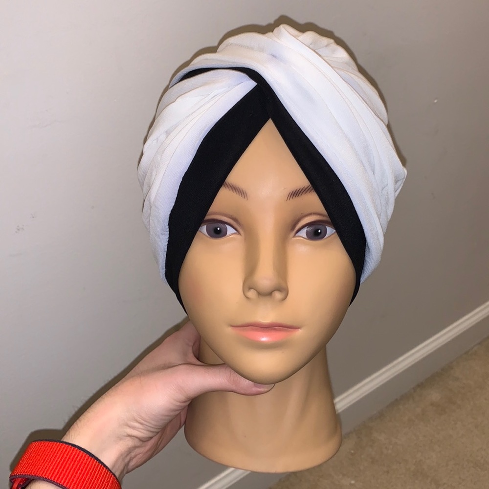 Two-Tone Black and White Turban Hijab